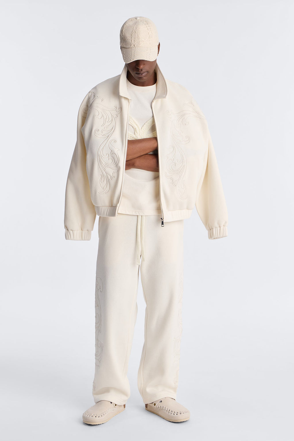 Embroidery Fleur Oversized Cropped Fleece Jacket - Cream - image 2