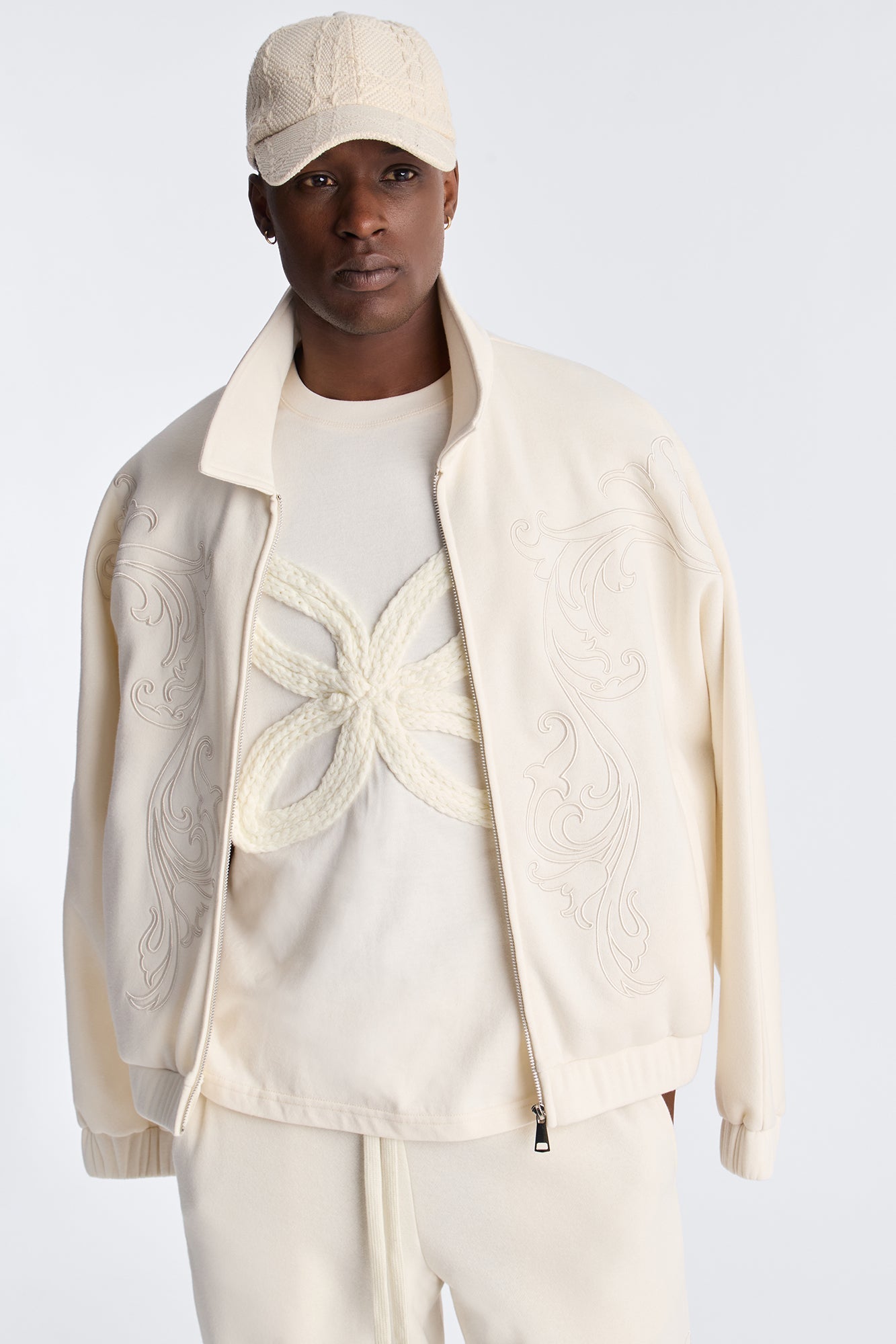 Embroidery Fleur Oversized Cropped Fleece Jacket - Cream - image 1
