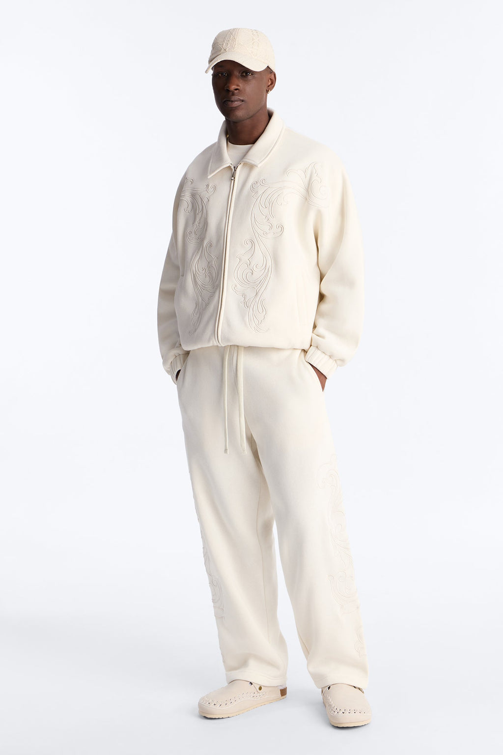 Embroidery Fleur Oversized Cropped Fleece Jacket - Cream - image 4