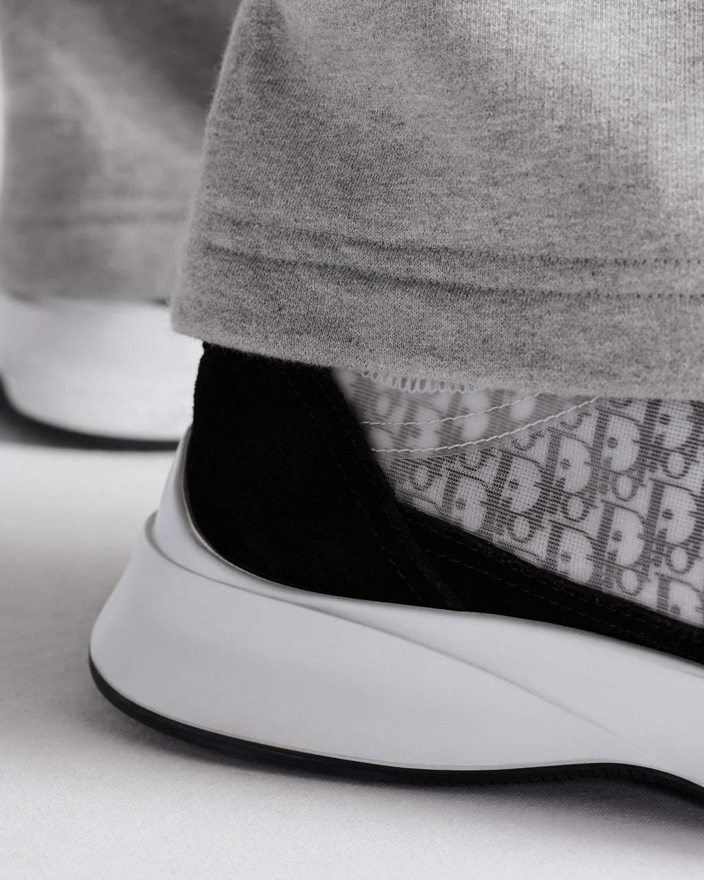 B25 Runner Sneaker - Black - image 4