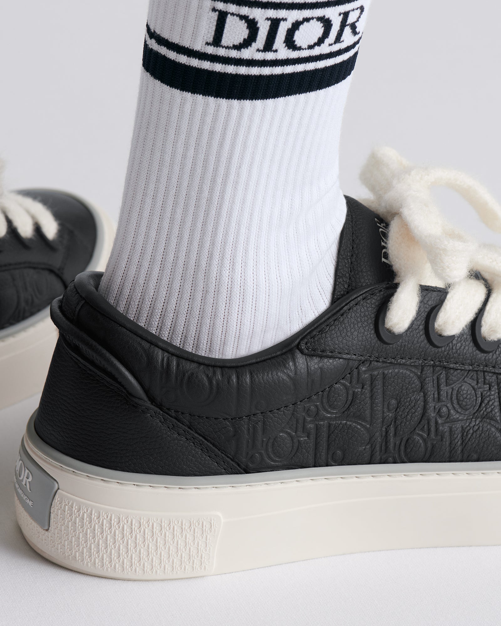 B33 Spin Sneaker - Black - image 2
